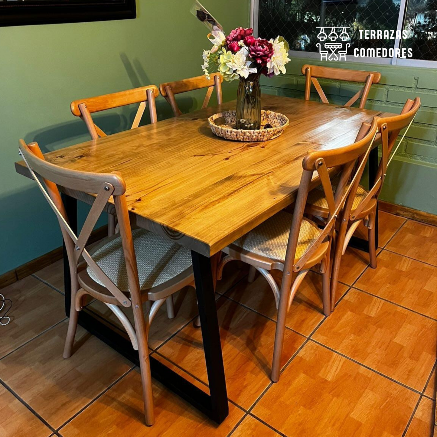 Comedor Industrial 6 personas + sillas de Madera Ratán