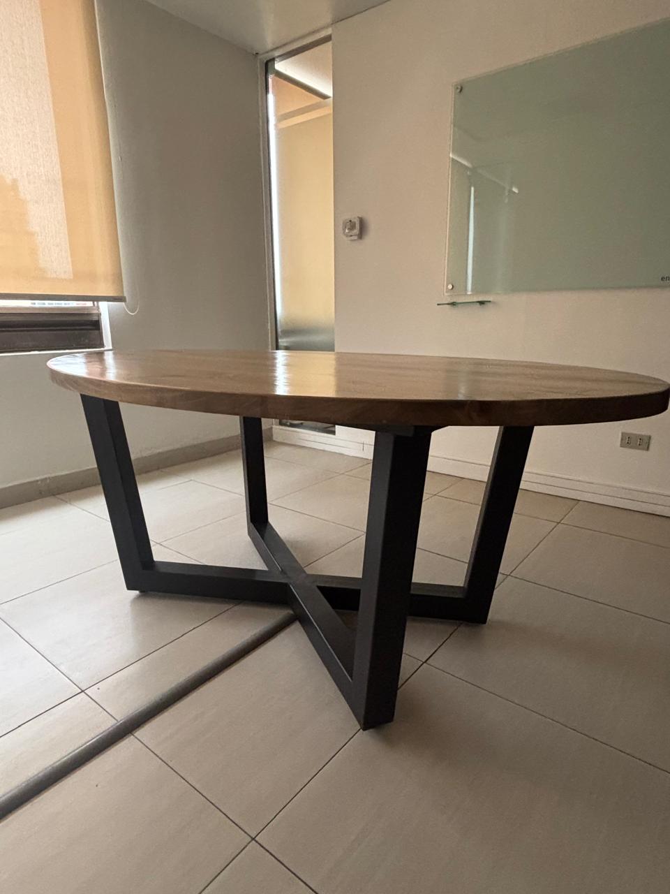 Mesa industrial modelo Almendra