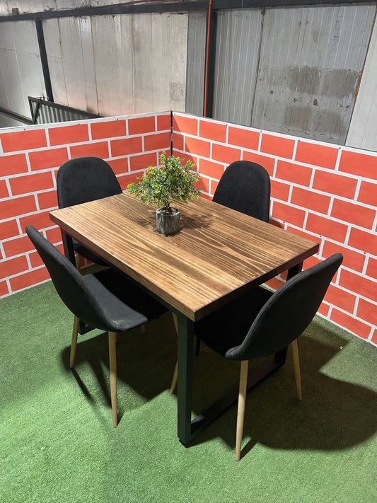 Comedor para 4 personas + sillas a elección